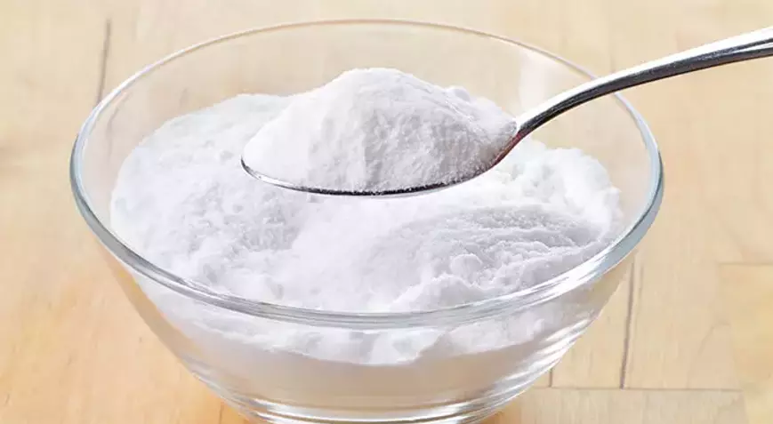 Halı En Güzel Neyle Silinir? 2 Karbonatla Halı Temizleme